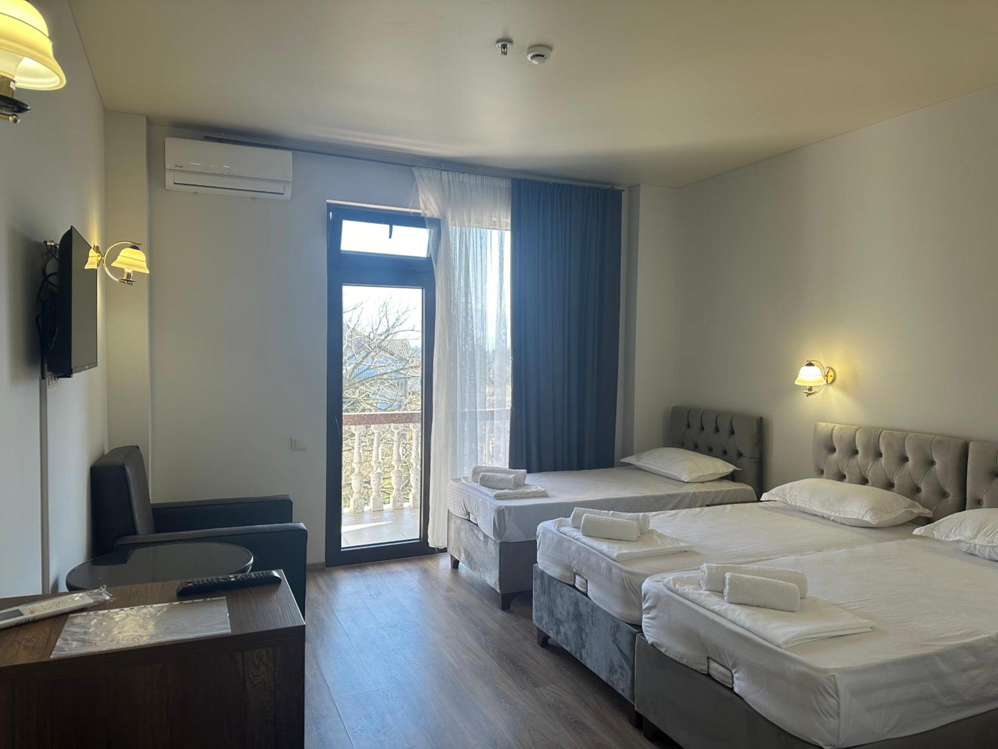 Majestic Hotel Kobuleti Exterior photo