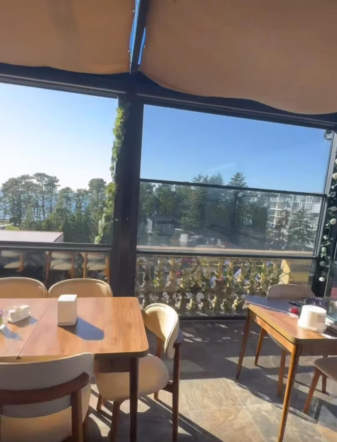 Majestic Hotel Kobuleti Exterior photo